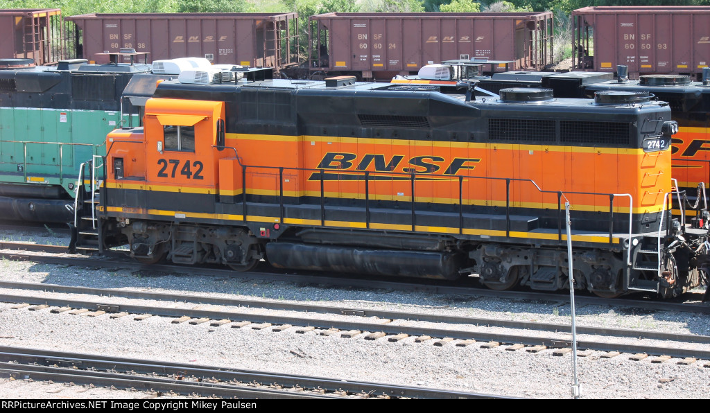 BNSF 2742